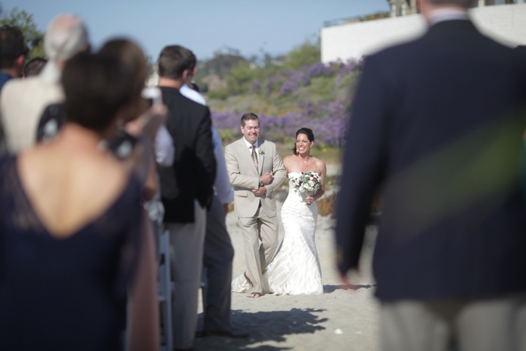 A Nature Inspired Oceanside Wedding via TheELD.com