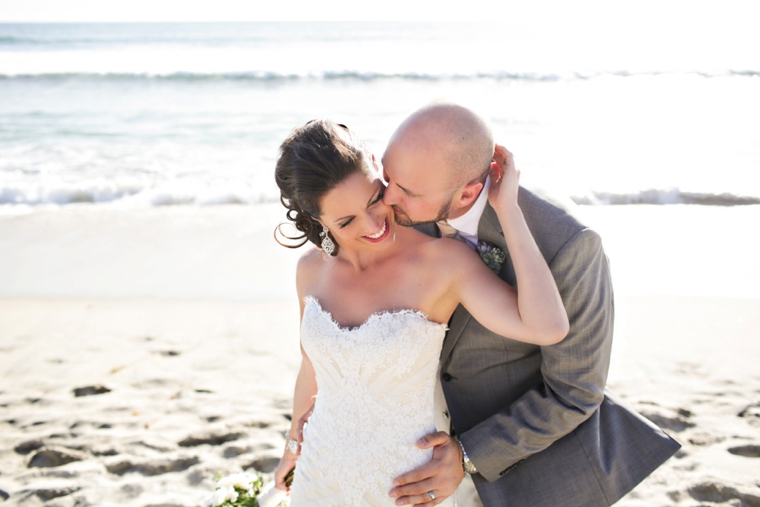 A Nature Inspired Oceanside Wedding via TheELD.com