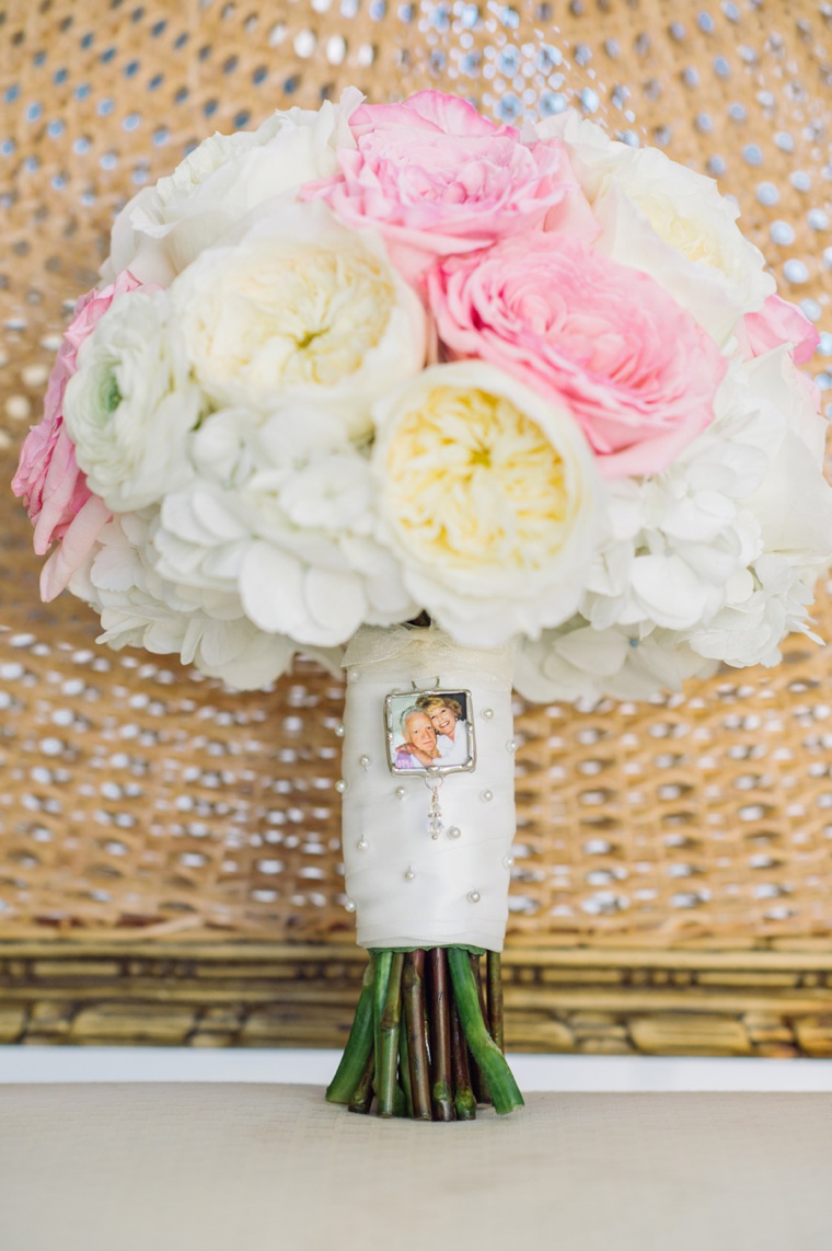 An Elegant Beach Wedding via TheELD.com