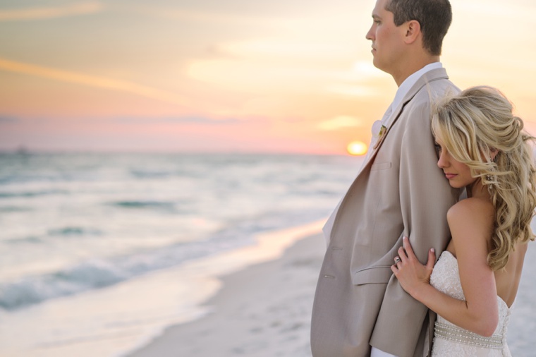 An Elegant Beach Wedding via TheELD.com