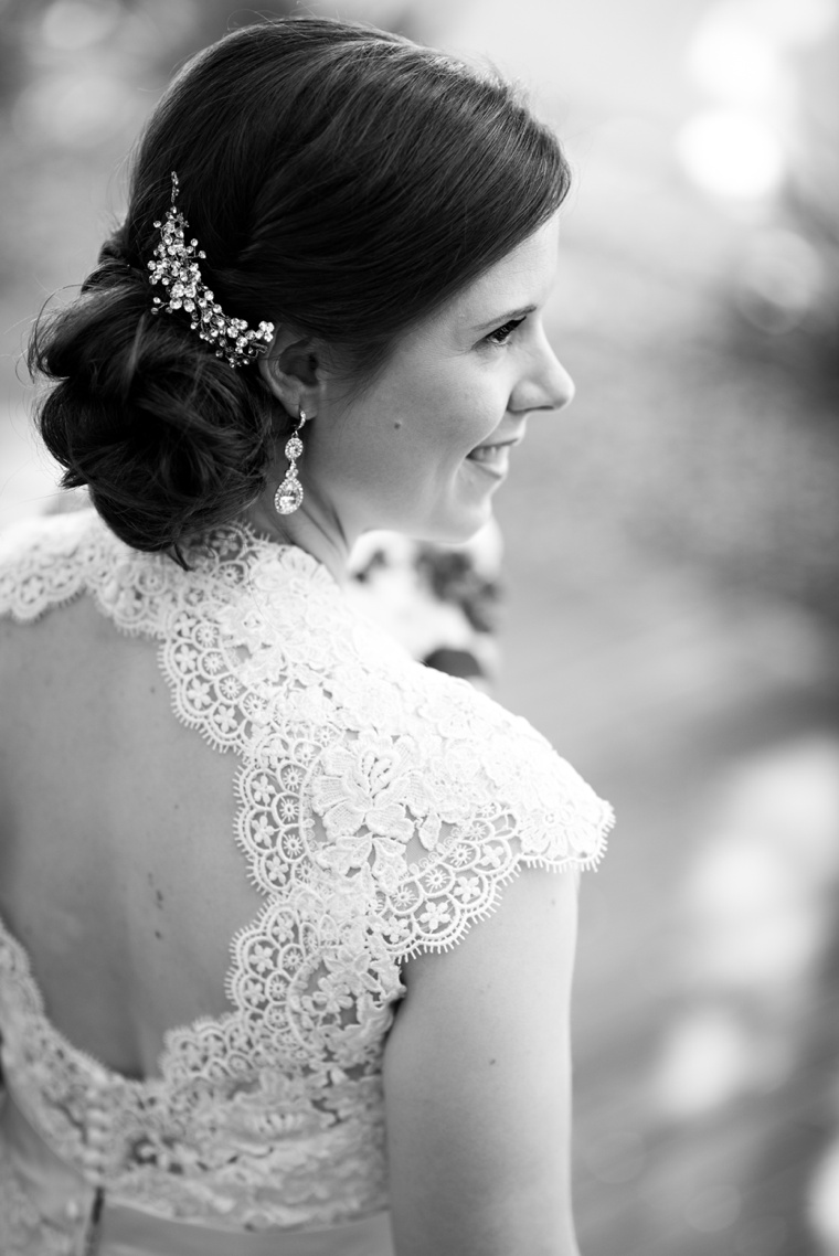 An Elegant Navy & White Carillon Beach Wedding via TheELD.com