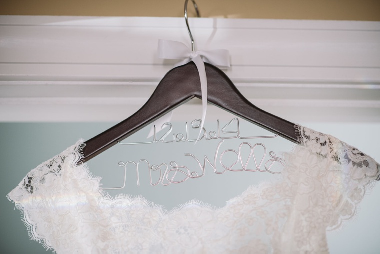 An Elegant Navy & Blush South Carolina Wedding via TheELD.com