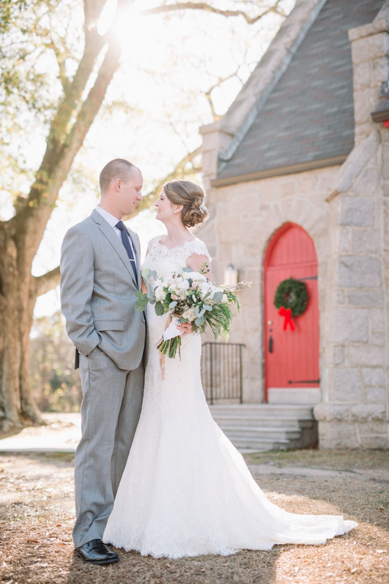 An Elegant Navy & Blush South Carolina Wedding via TheELD.com