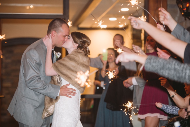 An Elegant Navy & Blush South Carolina Wedding via TheELD.com