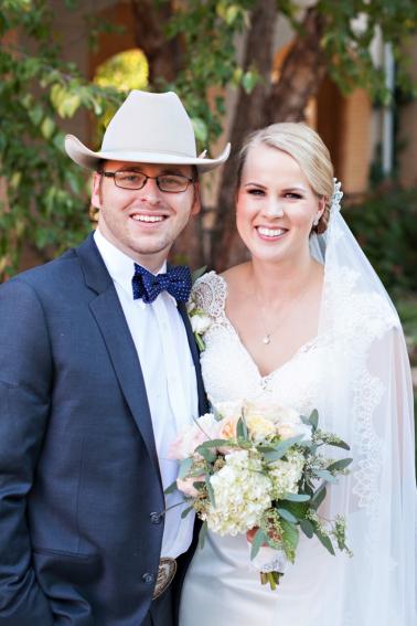 A Classic, Navy and Blush Oklahoma Wedding via TheELD.com