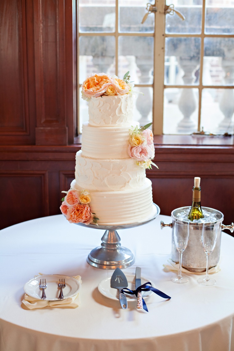 A Classic, Navy and Blush Oklahoma Wedding via TheELD.com