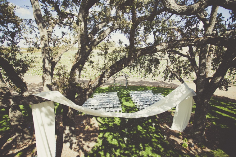 Eclectic Blush and Gold Vineyard Wedding via TheELD.com