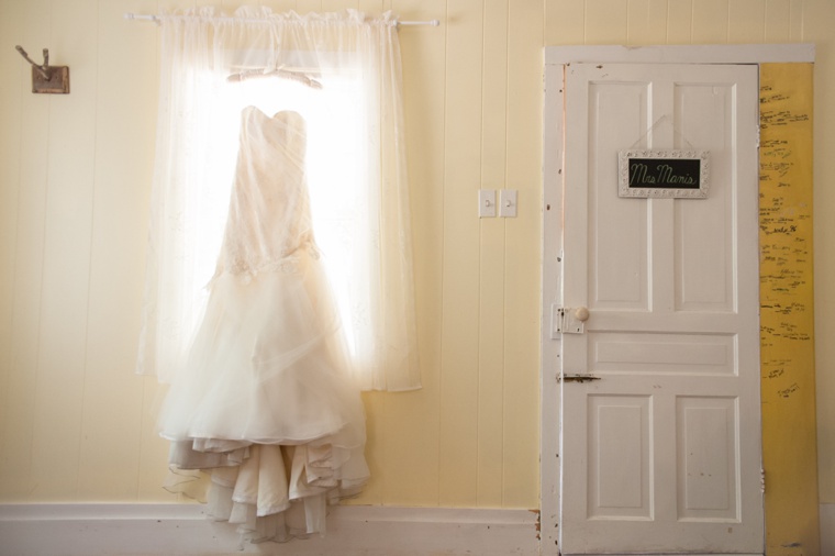 A Pink and Yellow Viriginia Farm Wedding via TheELD.com