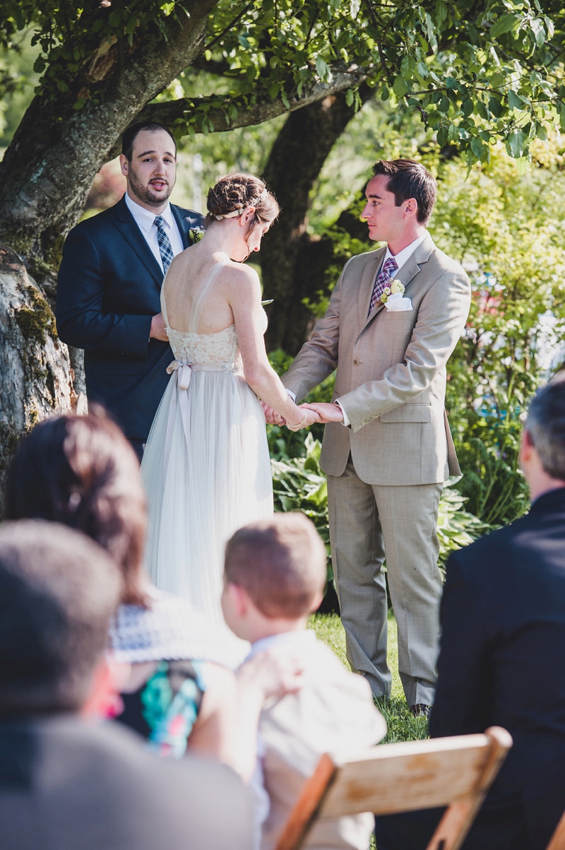 A Natural and Enchanting Vermont Wedding via TheELD.com