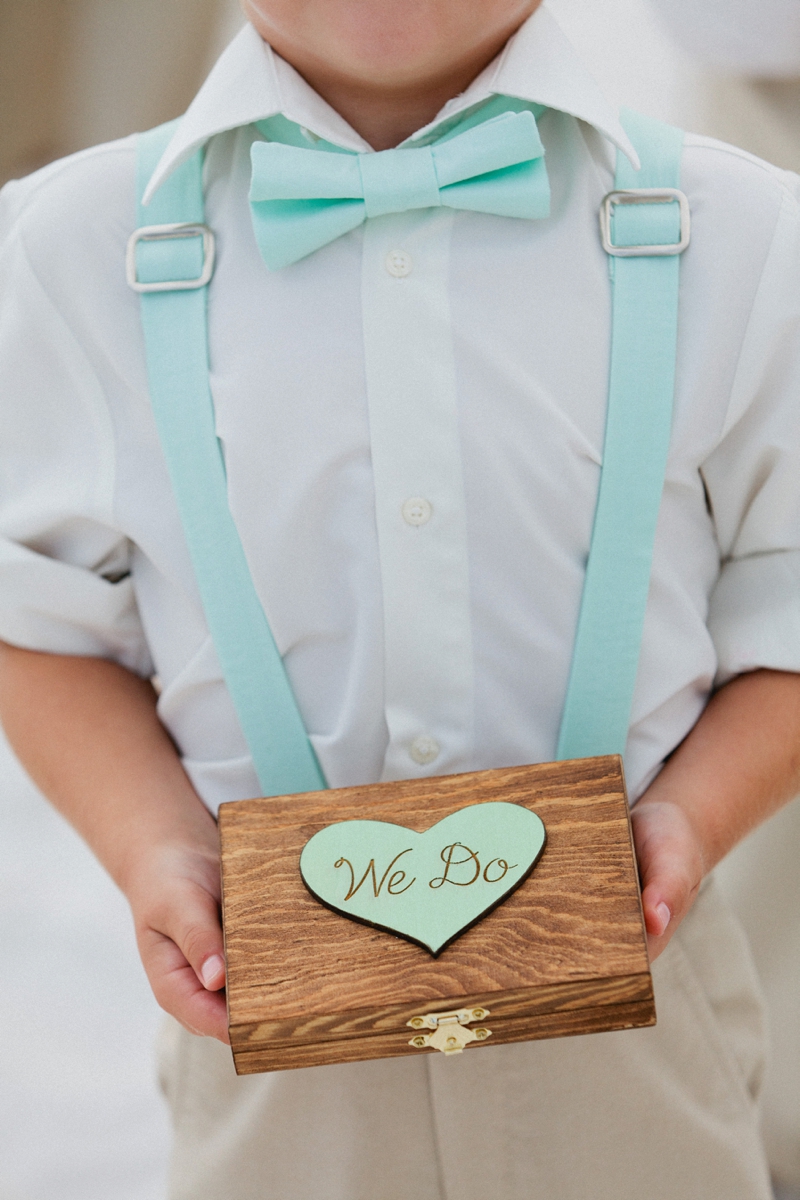 A Romantic Blush, Mint and Gold Wedding via TheELD.com