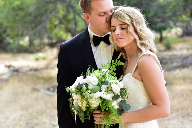 A Romantic & Elegant Las Vegas Wedding via TheELD.com