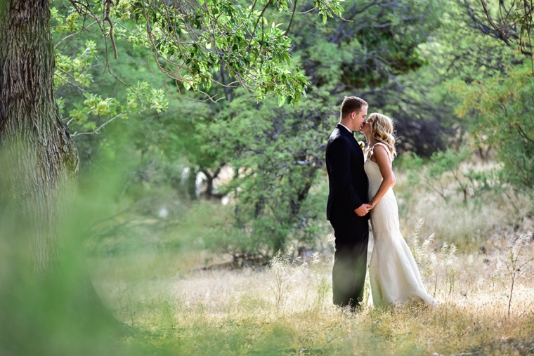 A Romantic & Elegant Las Vegas Wedding via TheELD.com