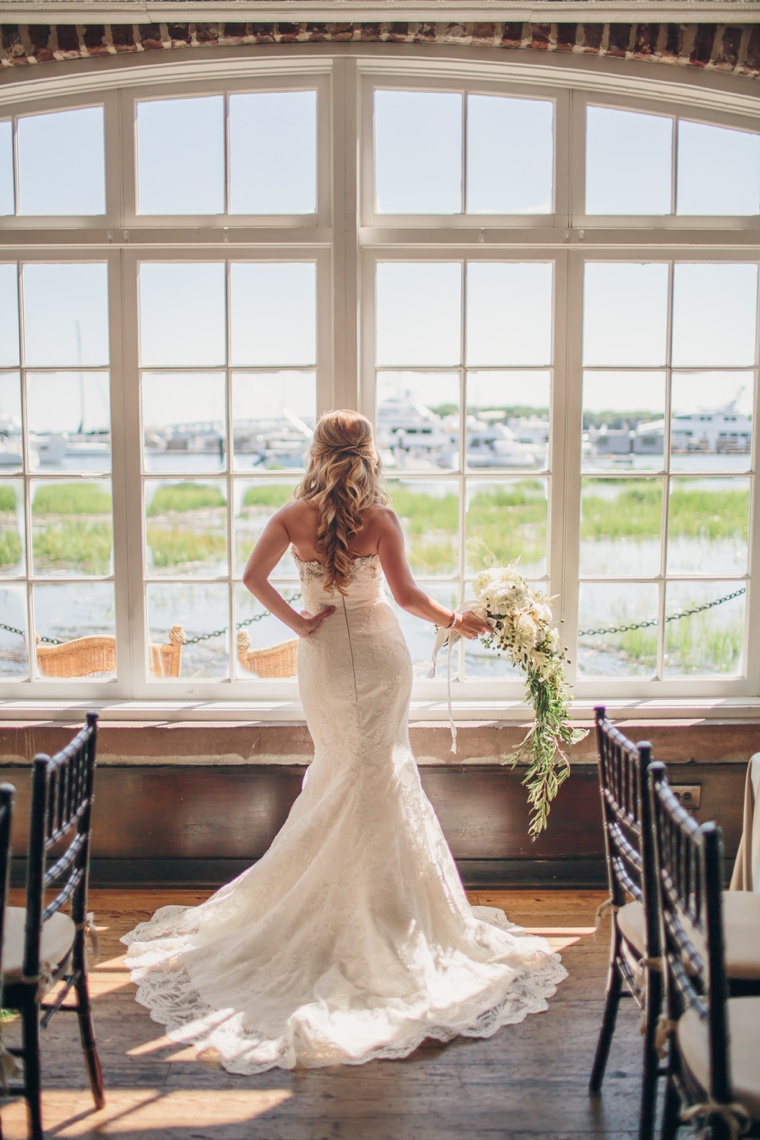 Elegant Green & White Charleston Wedding via TheELD.com