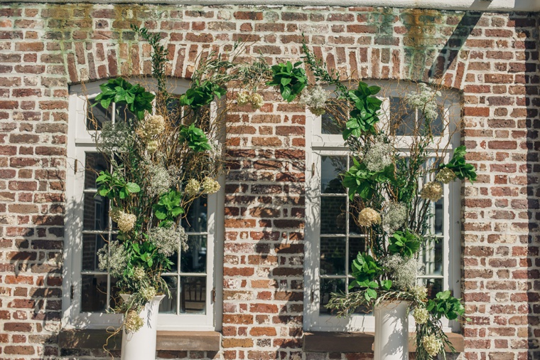 Elegant Green & White Charleston Wedding via TheELD.com