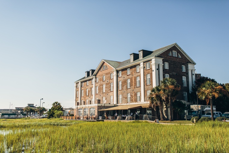 Elegant Green & White Charleston Wedding via TheELD.com