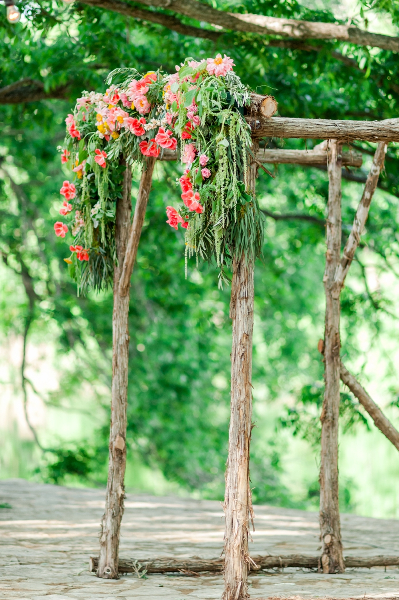 A Garden Inspired Texas Wedding via TheELD.com