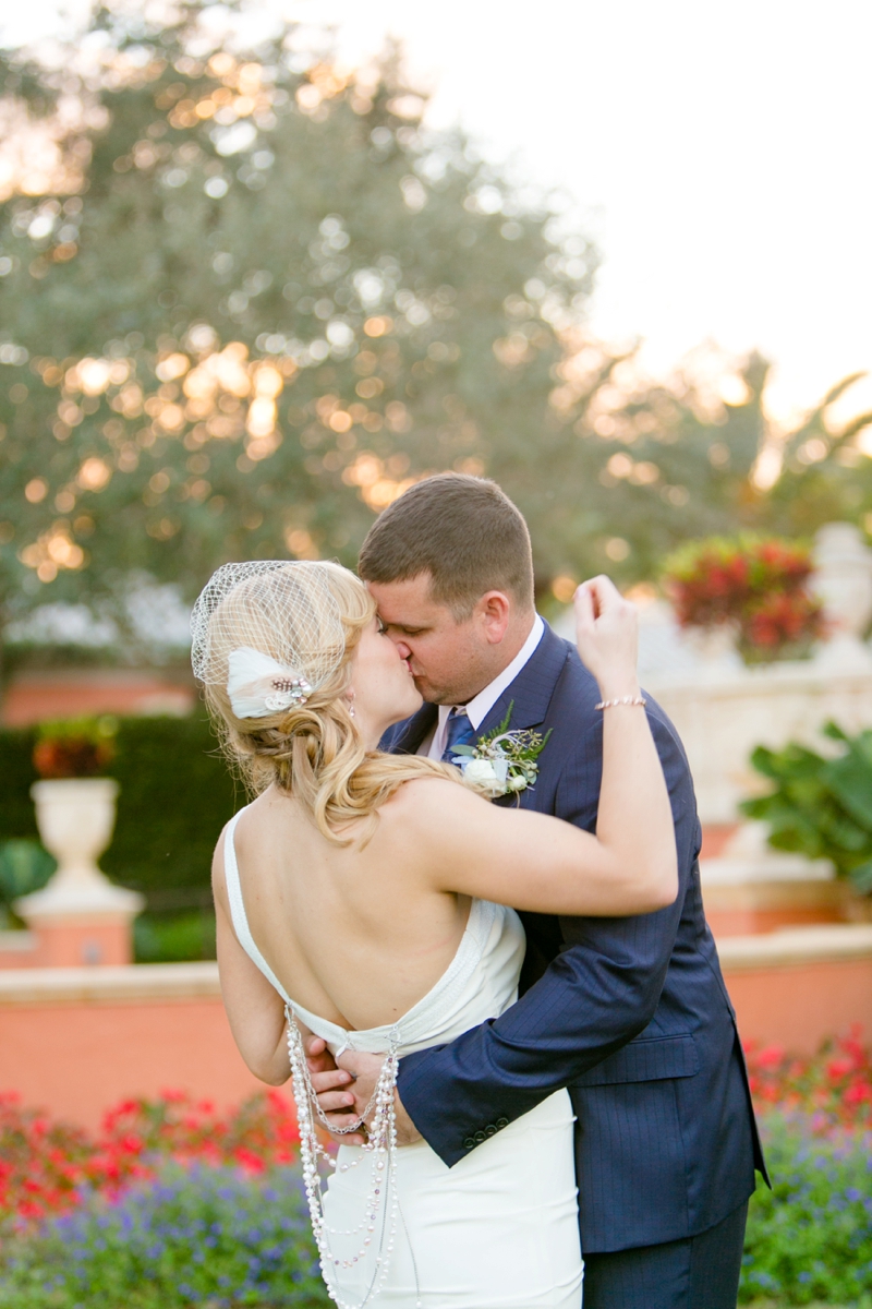 A Vintage 1920s Inspired Wedding via TheELD.com