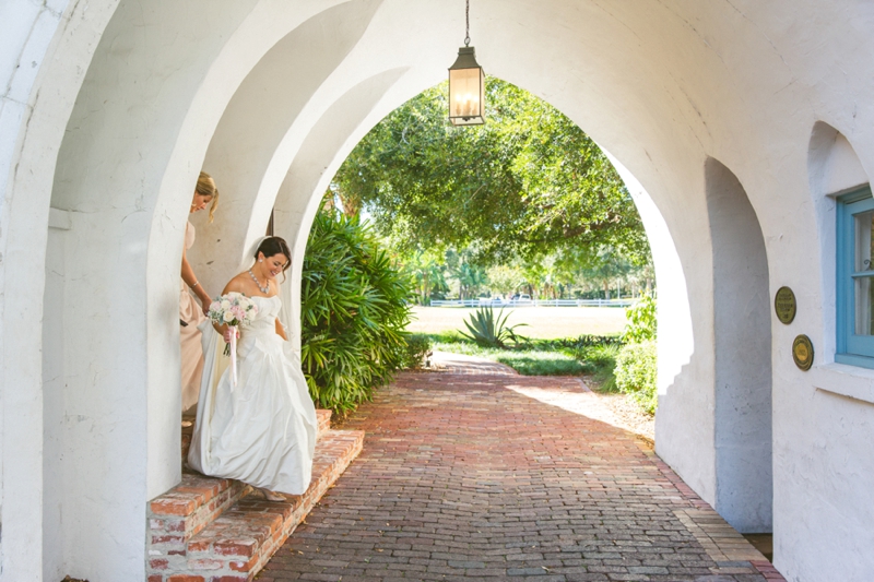 An Elegant Pink Halloween Wedding via TheELD.com