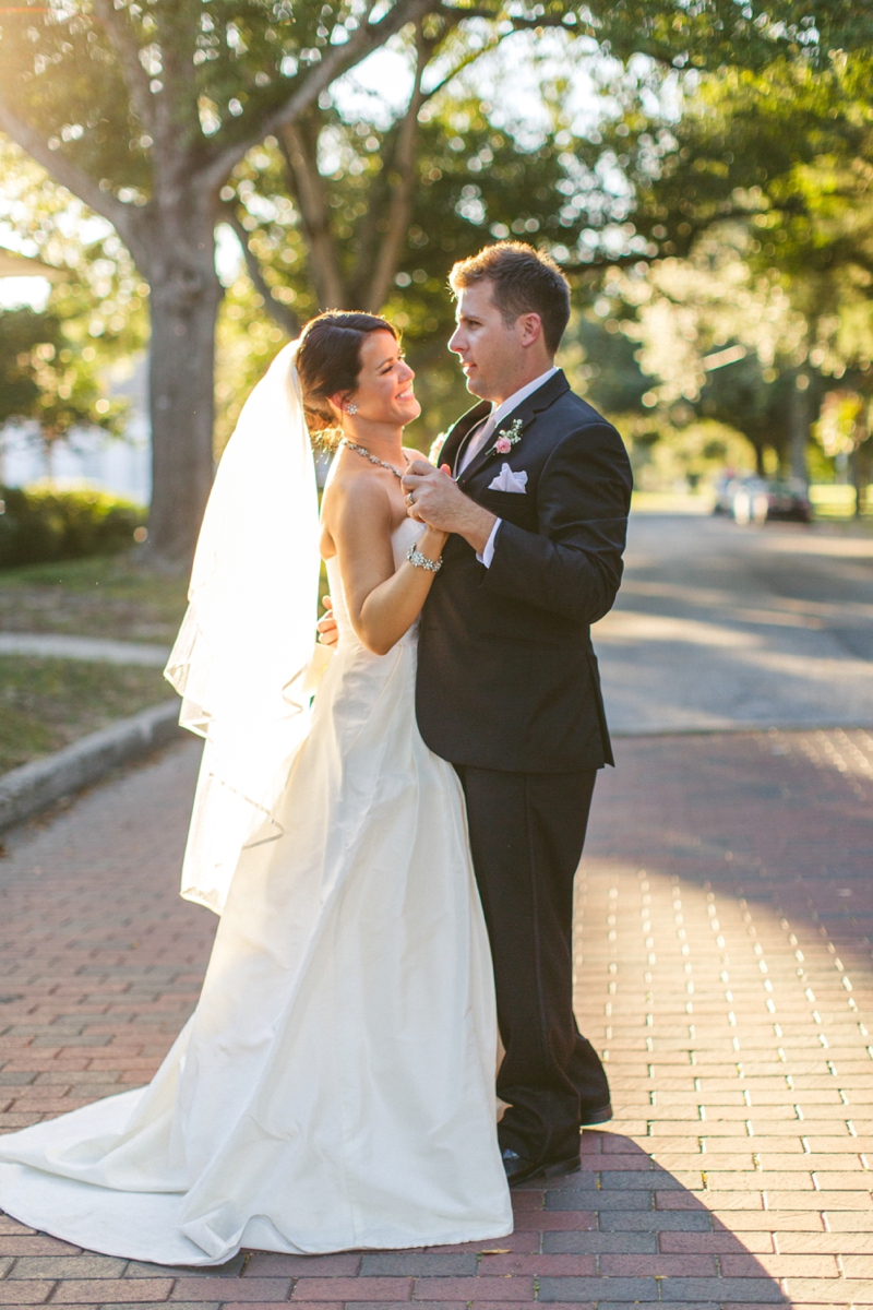 An Elegant Pink Halloween Wedding via TheELD.com