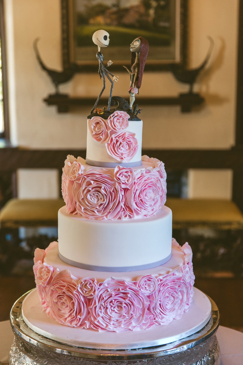 An Elegant Pink Halloween Wedding via TheELD.com