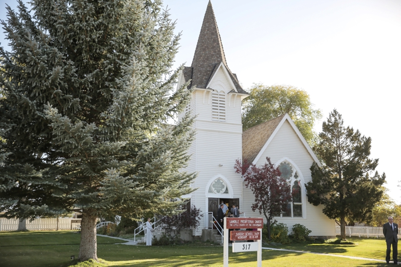 An Elegant & Rustic Nevada Wedding via TheELD.com