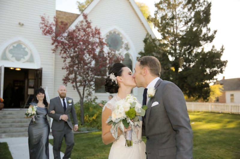 An Elegant & Rustic Nevada Wedding via TheELD.com