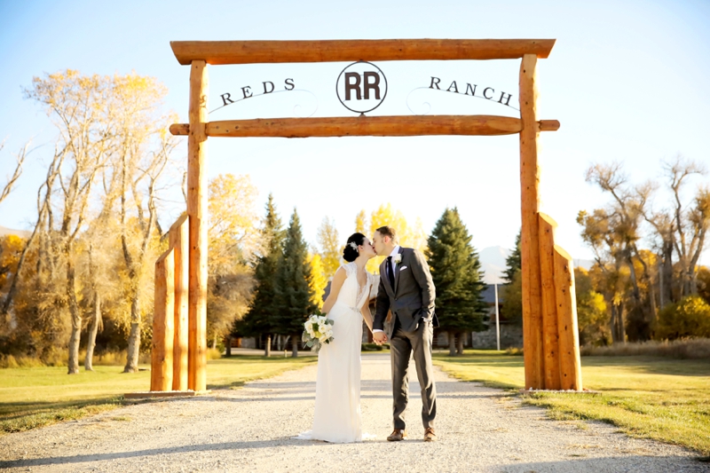 An Elegant & Rustic Nevada Wedding via TheELD.com