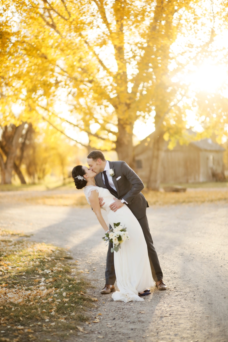 An Elegant & Rustic Nevada Wedding via TheELD.com