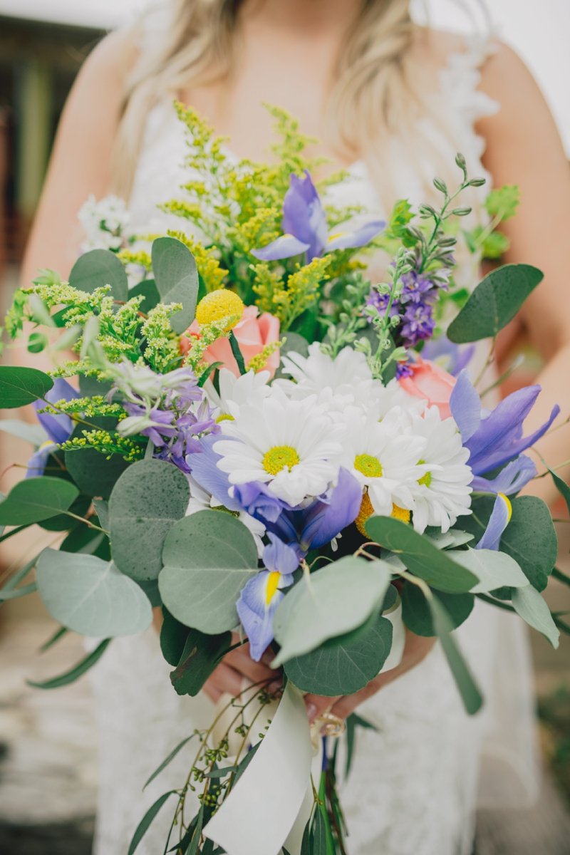 A Rustic Organic Dallas Wedding via TheELD.com