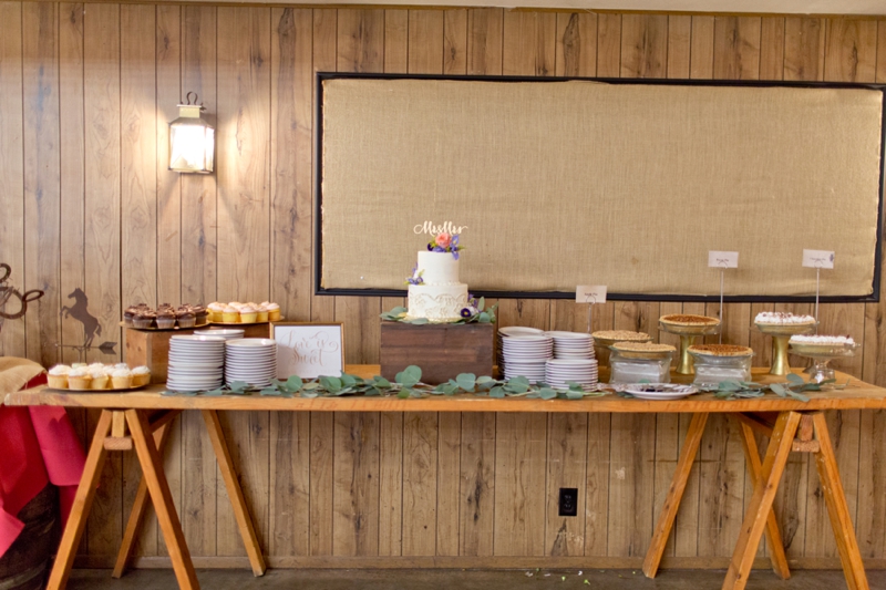 A Rustic Organic Dallas Wedding via TheELD.com