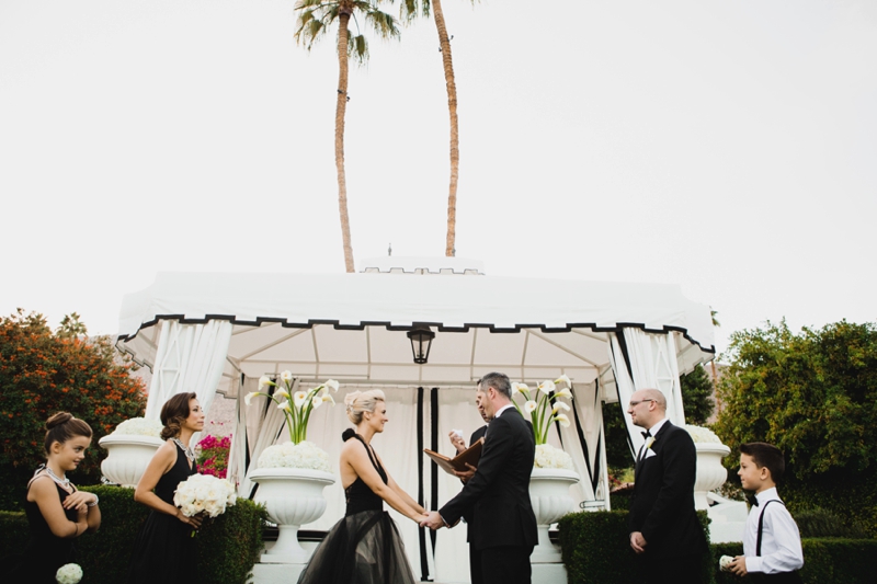 Stylish Black & White Palm Springs Wedding via TheELD.com