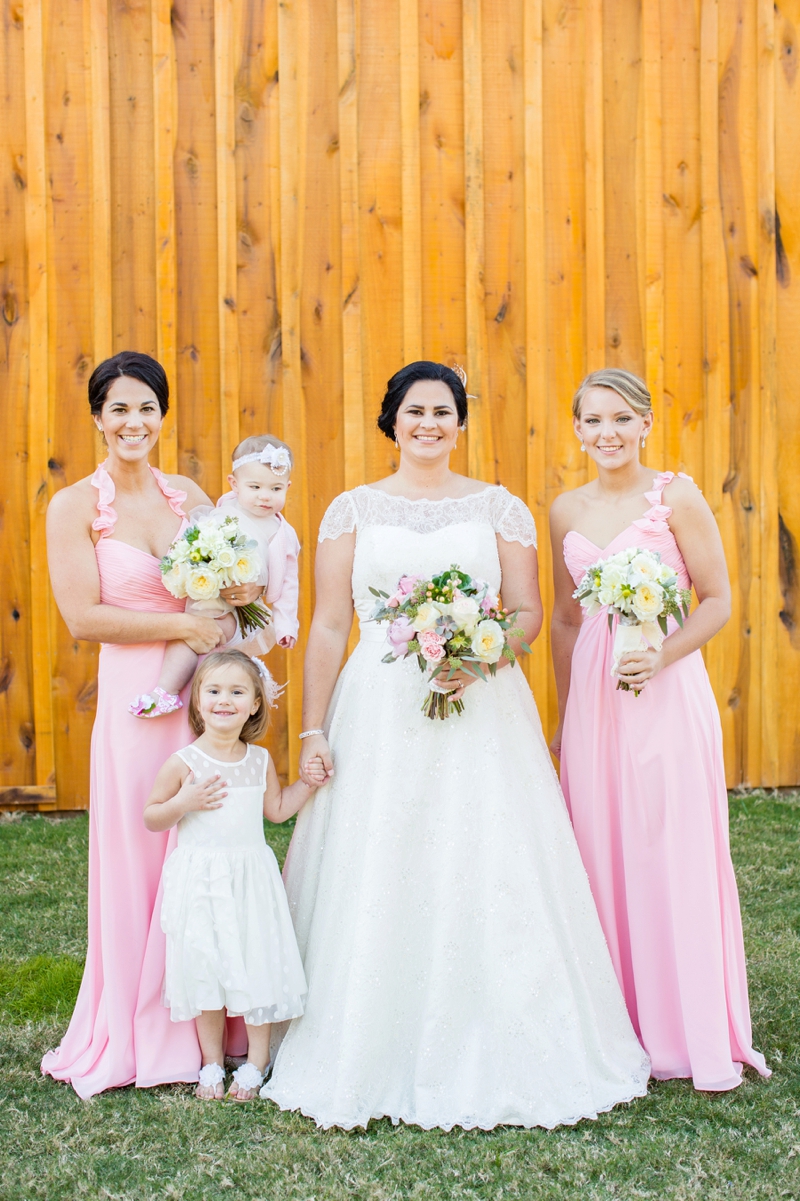 Vintage Blush Tennessee Wedding via TheELD.com