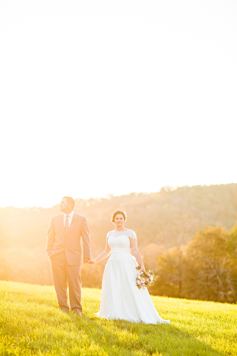 Vintage Blush Tennessee Wedding via TheELD.com