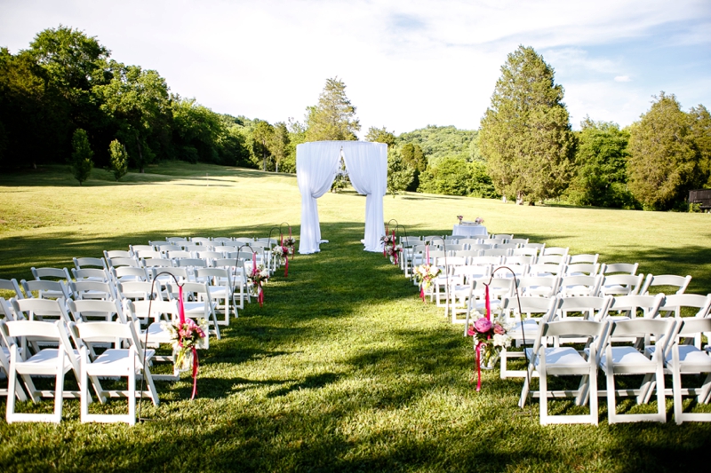 Vintage Chic Nashville Wedding via TheELD.com