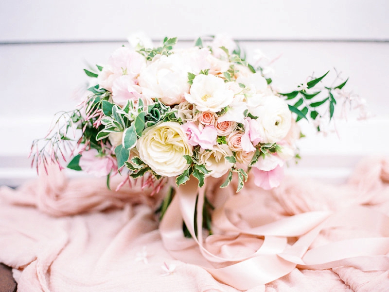 A Blush & Sage Michigan Wedding via TheELD.com