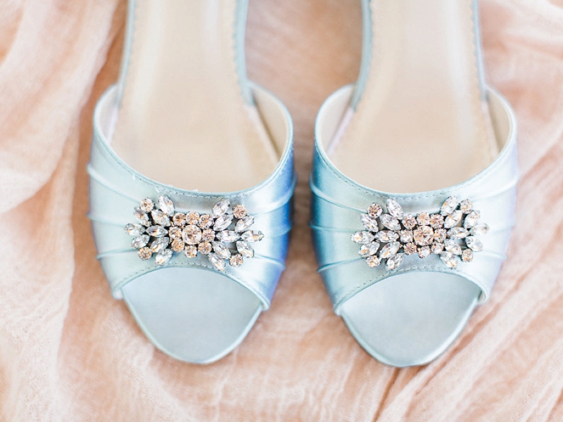 A Blush & Sage Michigan Wedding via TheELD.com