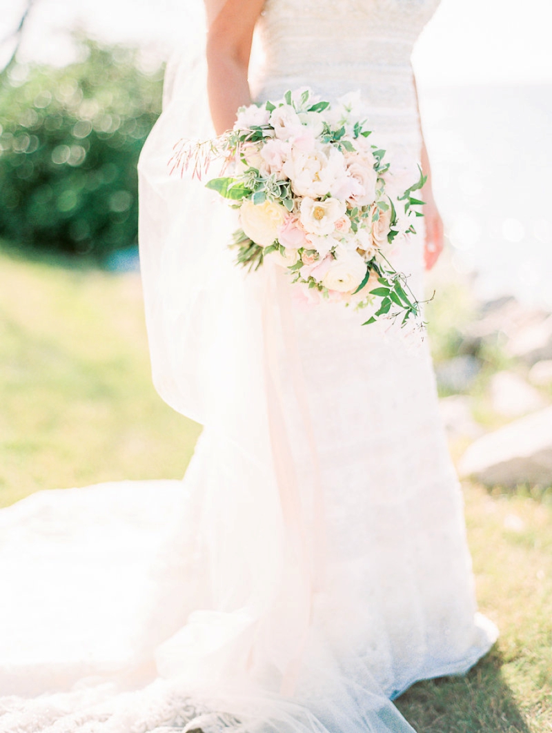 A Blush & Sage Michigan Wedding via TheELD.com