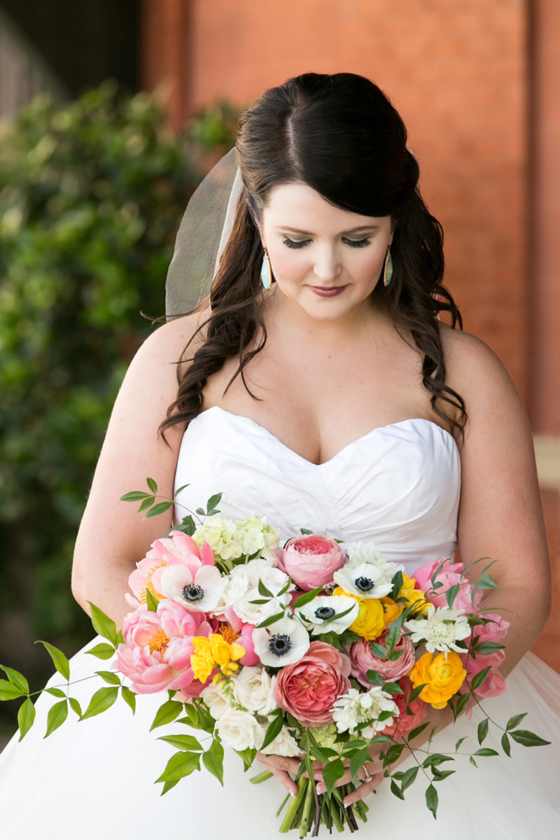 A Romantic Pink & Mint Texas Wedding via TheELD.com