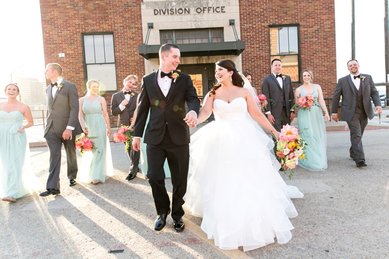 A Romantic Pink & Mint Texas Wedding via TheELD.com