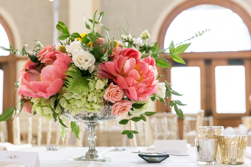 A Romantic Pink & Mint Texas Wedding via TheELD.com