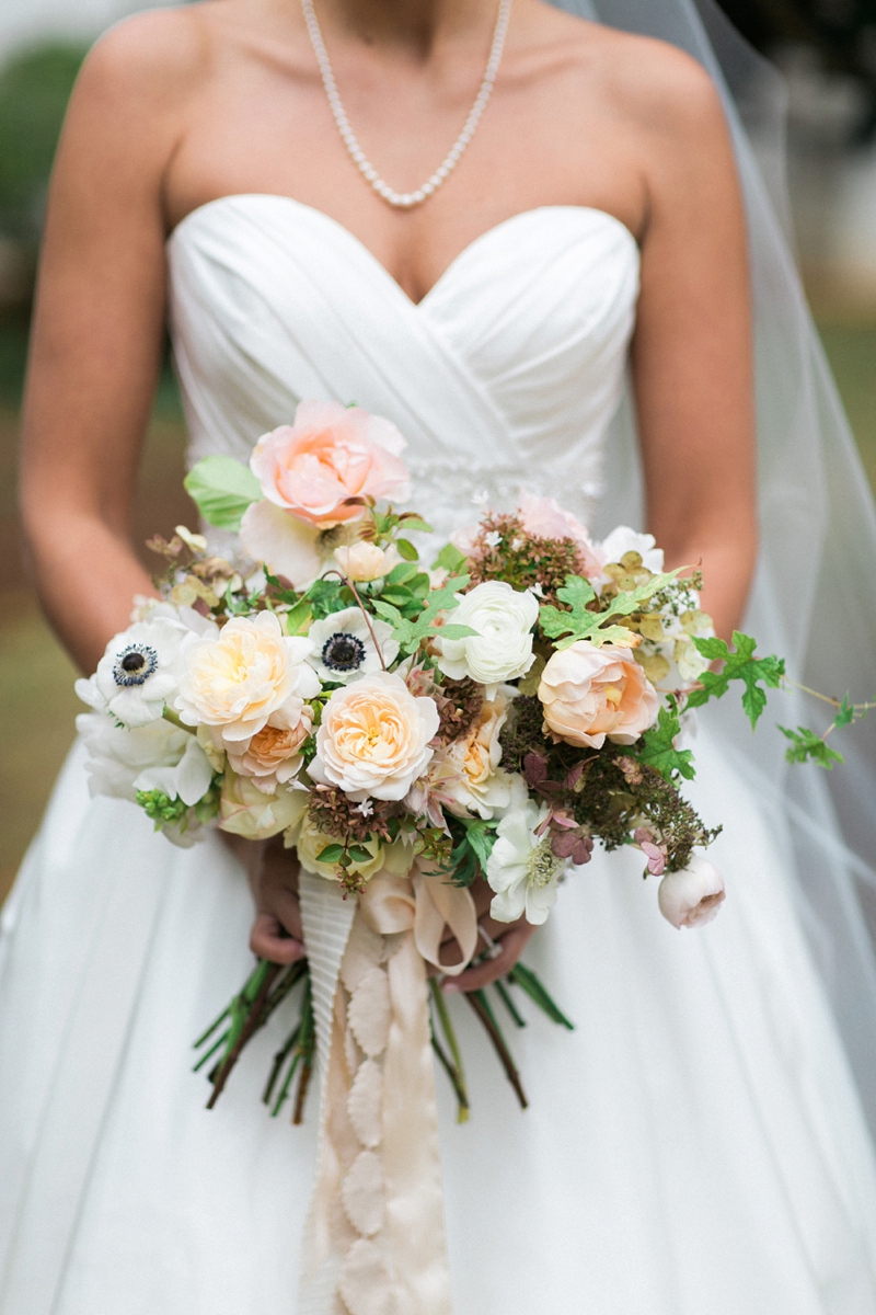 A Timeless & Organic Southern Wedding via TheELD.com