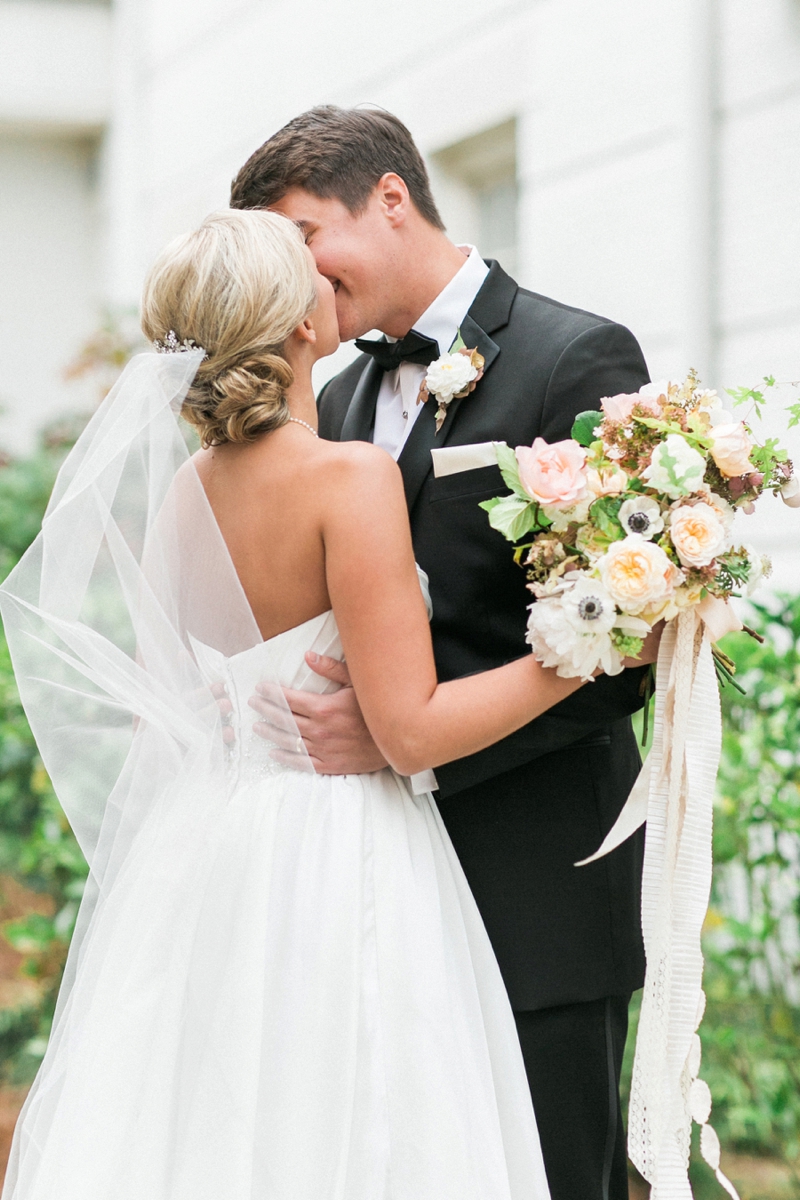 A Timeless & Organic Southern Wedding via TheELD.com