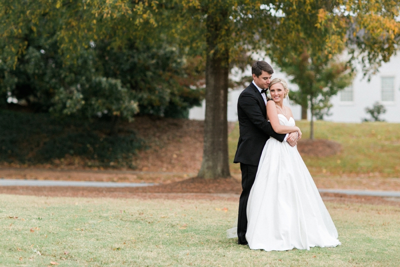 A Timeless & Organic Southern Wedding via TheELD.com