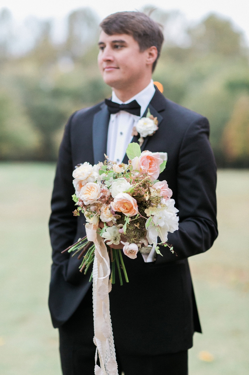 A Timeless & Organic Southern Wedding via TheELD.com