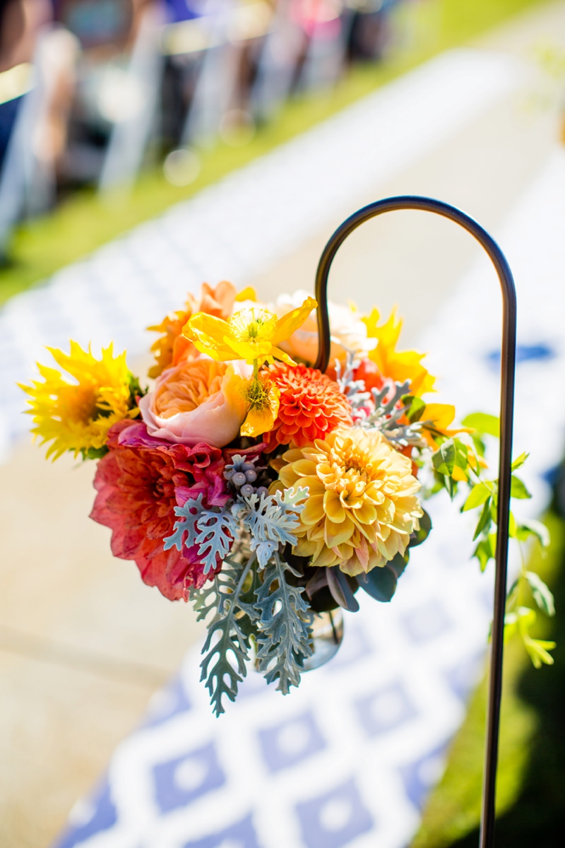 A Fun & Colorful Seattle Wedding via TheELD.com