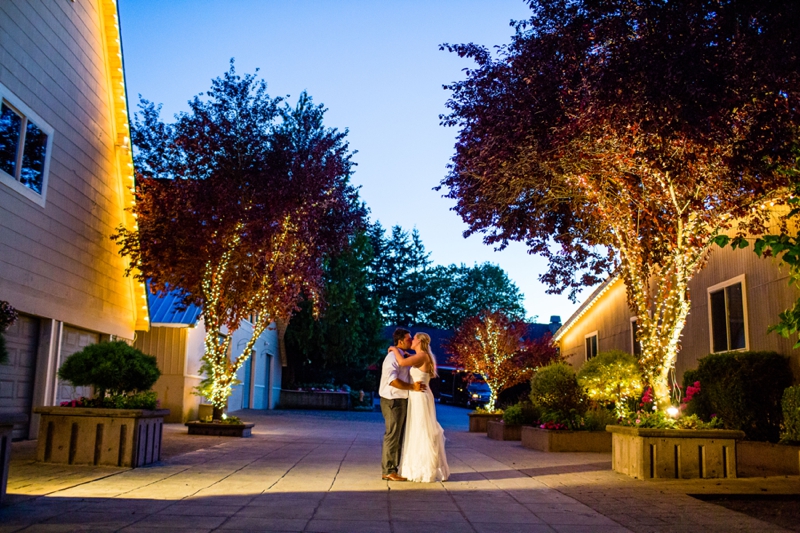 A Fun & Colorful Seattle Wedding via TheELD.com