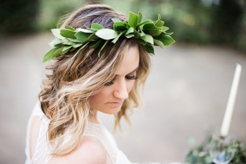 Green & White Fall Wedding Ideas via TheELD.com