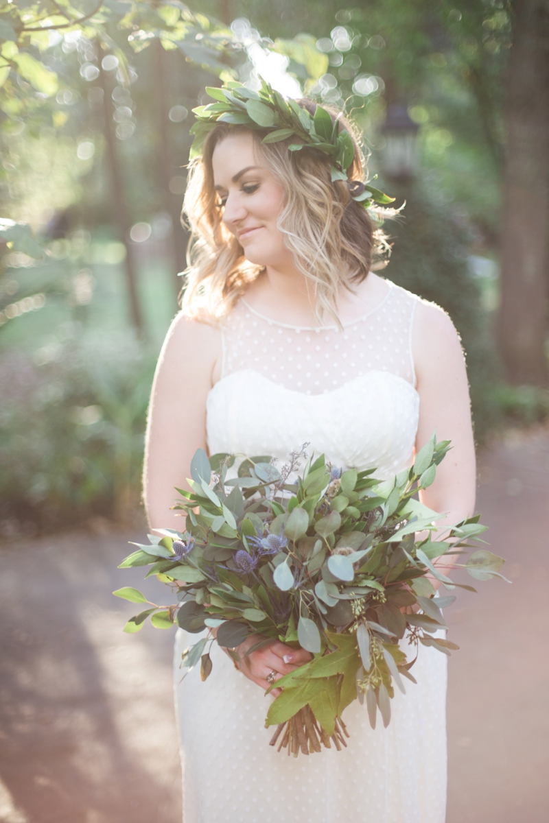 Green & White Fall Wedding Ideas via TheELD.com