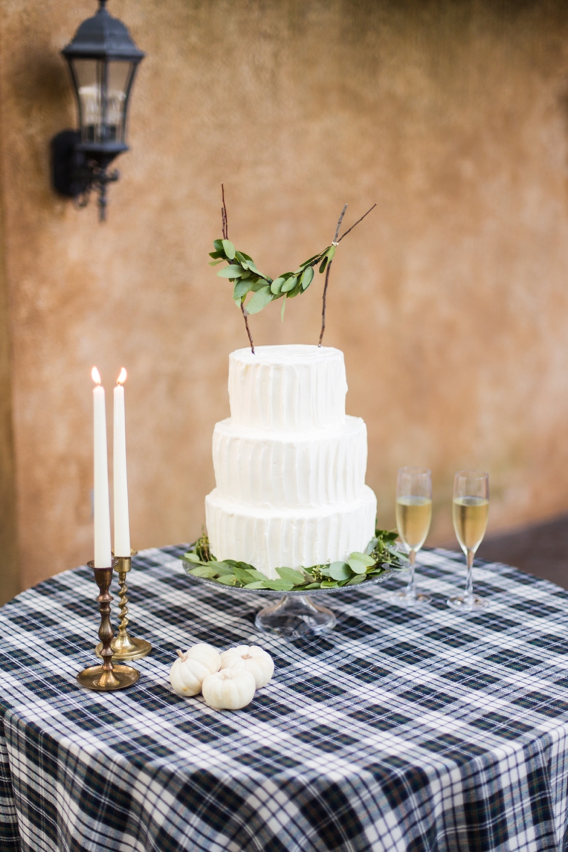 Green & White Fall Wedding Ideas via TheELD.com