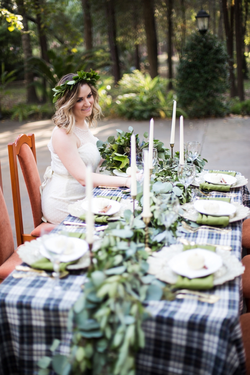 Green & White Fall Wedding Ideas via TheELD.com